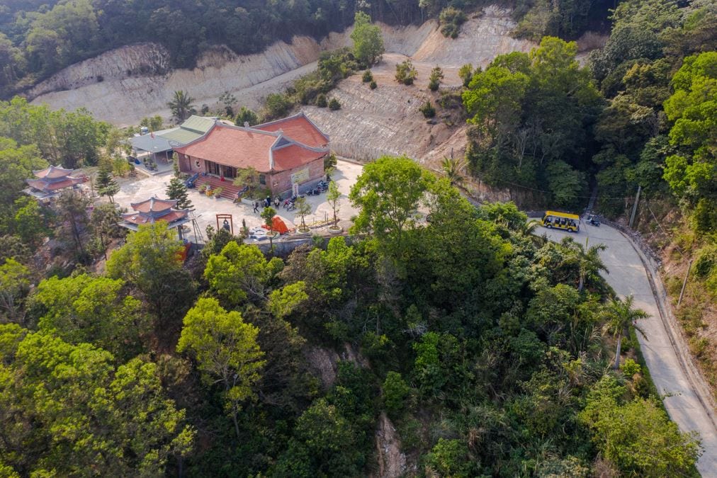 A peaceful sanctuary for reflection, surrounded by pine trees, sea views, and the calm spirit of Co To